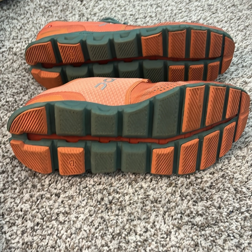 Orange/Green men’s On Cloud Sneakers. Size 11. Good condition! - Picture 4 of 7